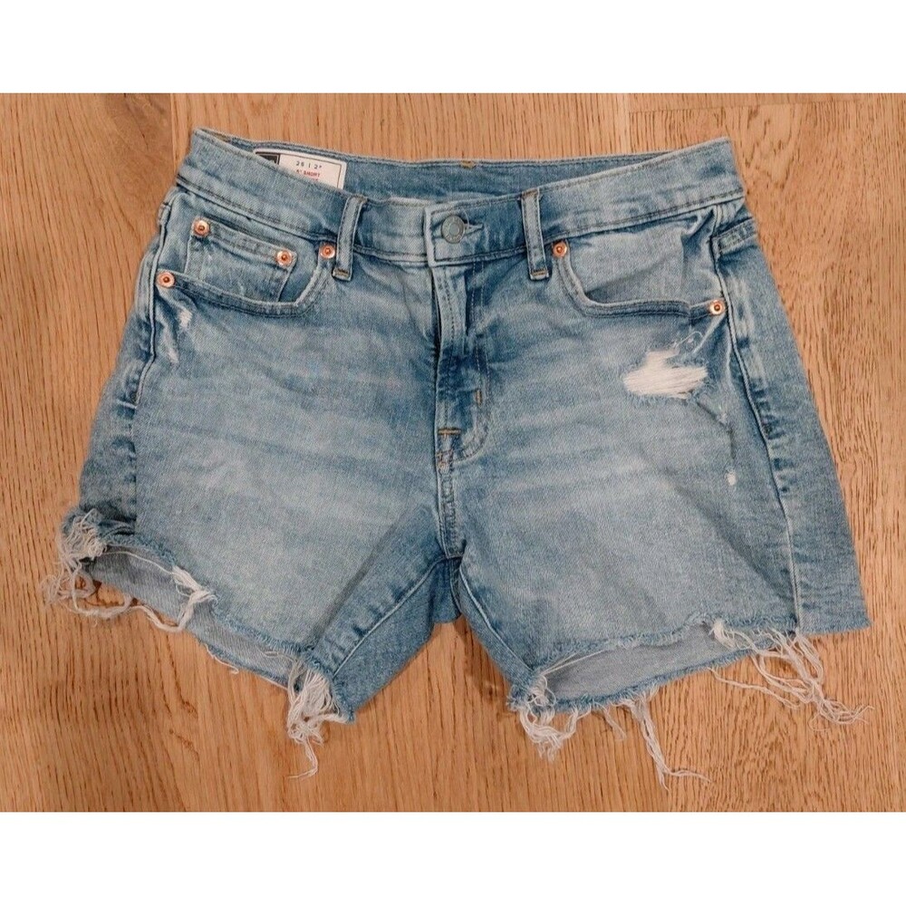Levi's Light Blue Wash denim Women's shorts Size 26 Distressed Frayed Hem